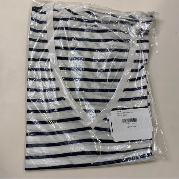 MADEWELL - Theresa Striped V-Neck T-Shirt - Bright Ivory & Dark Blue Str… - Picture 4 of 9